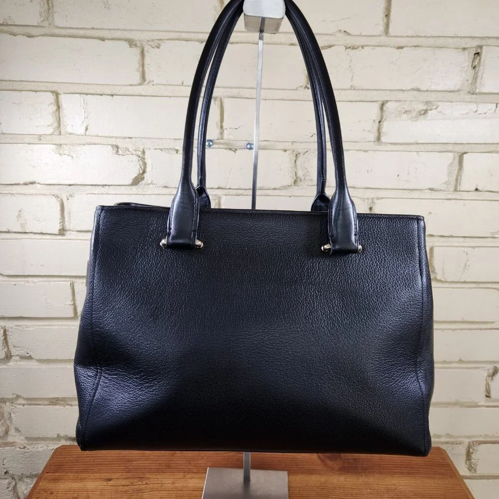 Coach Swagger Black Pebbled Leather Satchel Tote Bag Purse